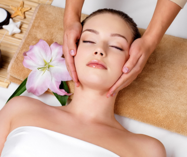 Tại Sao Nên Đầu Tư Vào Chăm Sóc Da Tại Spa? Những Lợi Ích Tuyệt Vời Bạn Không Nên Bỏ Qua