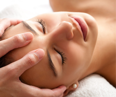 Kỹ Thuật Massage Hiệu Quả Giảm Nếp Nhăn Trán và Ngăn Ngừa Lão Hóa Da