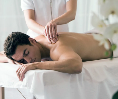Massage Thể Thao Là Gì? Khái Niệm và Những Điều Cần Biết