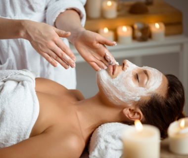 Phụ Nữ Mang Thai Có Nên Đến Spa Để Chăm Sóc Da Mặt Không?